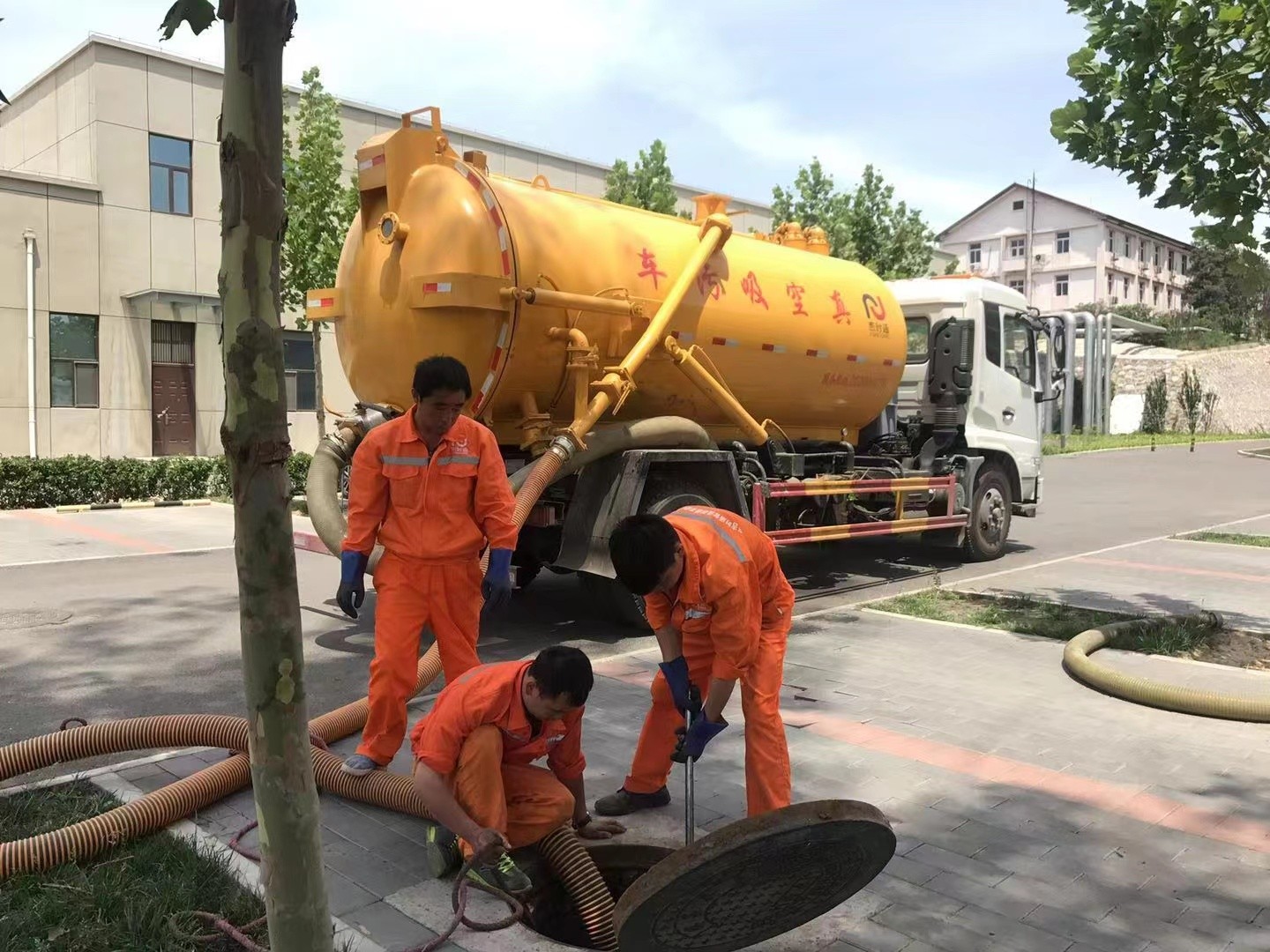 文水化粪池清理与5-8吨吸粪车施工效率分析